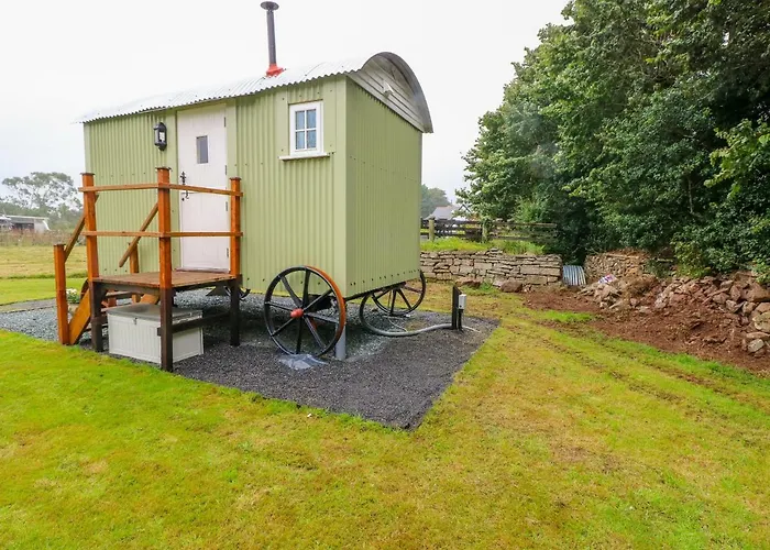 Shepherds Hut - The Hurdle